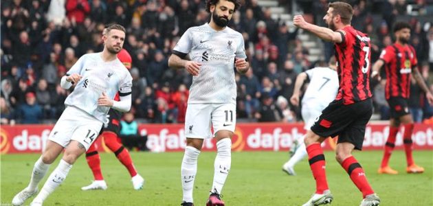 مدرب بورنموث يشيد بأداء لاعبه ضد محمد صلاح.. ويوضح تأثير ركلة الجزاء المهدرة